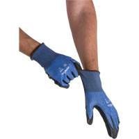 Gants l&eacute;gers et haute dext&eacute;rit&eacute; r&eacute;sistants &agrave; la coupe, Taille 10, Calibre 18, Rev&ecirc;tement Mousse de nitrile, Enveloppe en Acier inoxydable/PEHP/Tungst&egrave;ne, ASTM ANSI niveau A9 Quali-T-Solutions