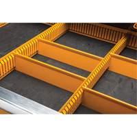 Chariot &agrave; outils &eacute;lectrique, 11 tiroirs, 42-1/2" la x 24-7/16" p x 41" h, Noir/Orange Quali-T-Solutions