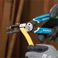 Outil polyvalent Klein-Kurve pour d&eacute;nuder, couper et sertir les fils, 8-1/4" lo, 8 - 20 AWG Quali-T-Solutions