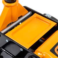 Cric &agrave; planchers pour usage intensif, 3 tonne(s) Capacit&eacute;, 5-1/4" Abaiss&eacute;e, 18-1/4" &eacute;lev&eacute;e, Hydraulique &agrave; main Quali-T-Solutions