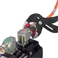 Pipe Gripping Pliers with Replaceable Plastic Jaws, 10" Quali-T-Solutions