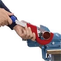 Coupe-tubes KNIPEX TubiX&reg; XL 10-1/4", Capacit&eacute; de 5/64"- 3" Quali-T-Solutions